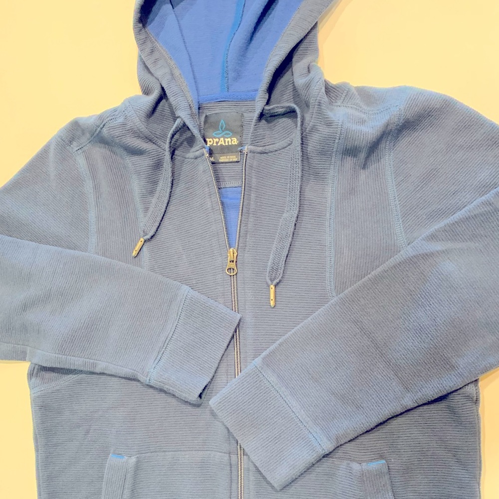 Prana men’s (S) zip up lightweight hoodie